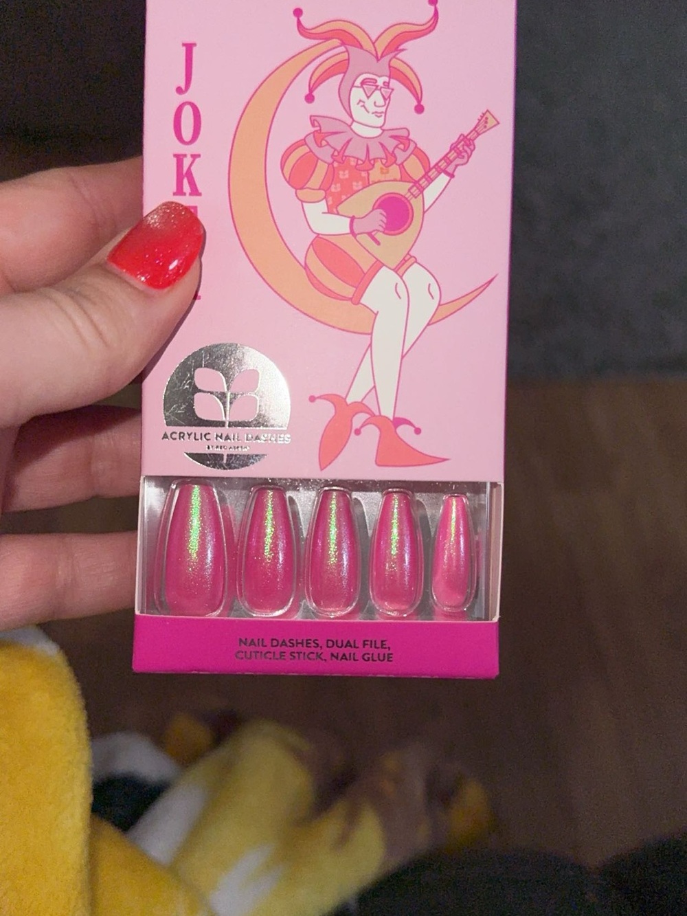JOKER Acrylic Press-On Nails in Shimmering Pink